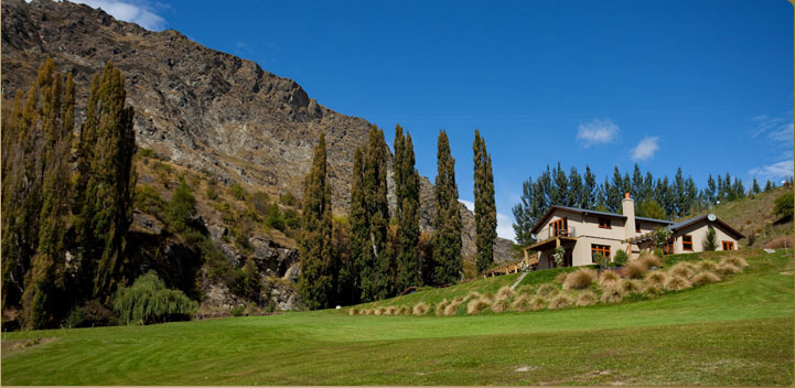 The Canyons Lodge grounds